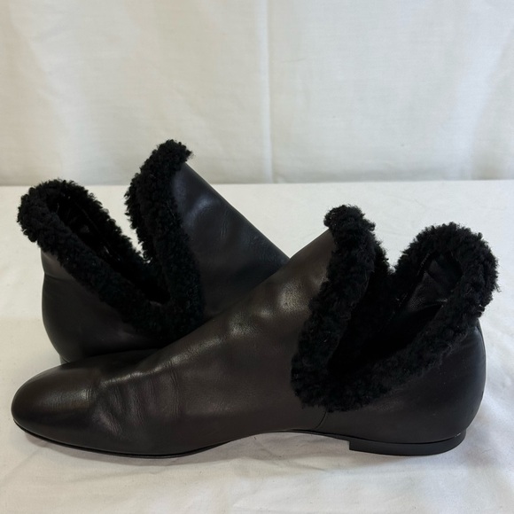 The Row Black Eros Shearling lined booties - Picture 4 of 7